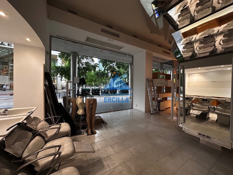 Local comercial con salida de humos